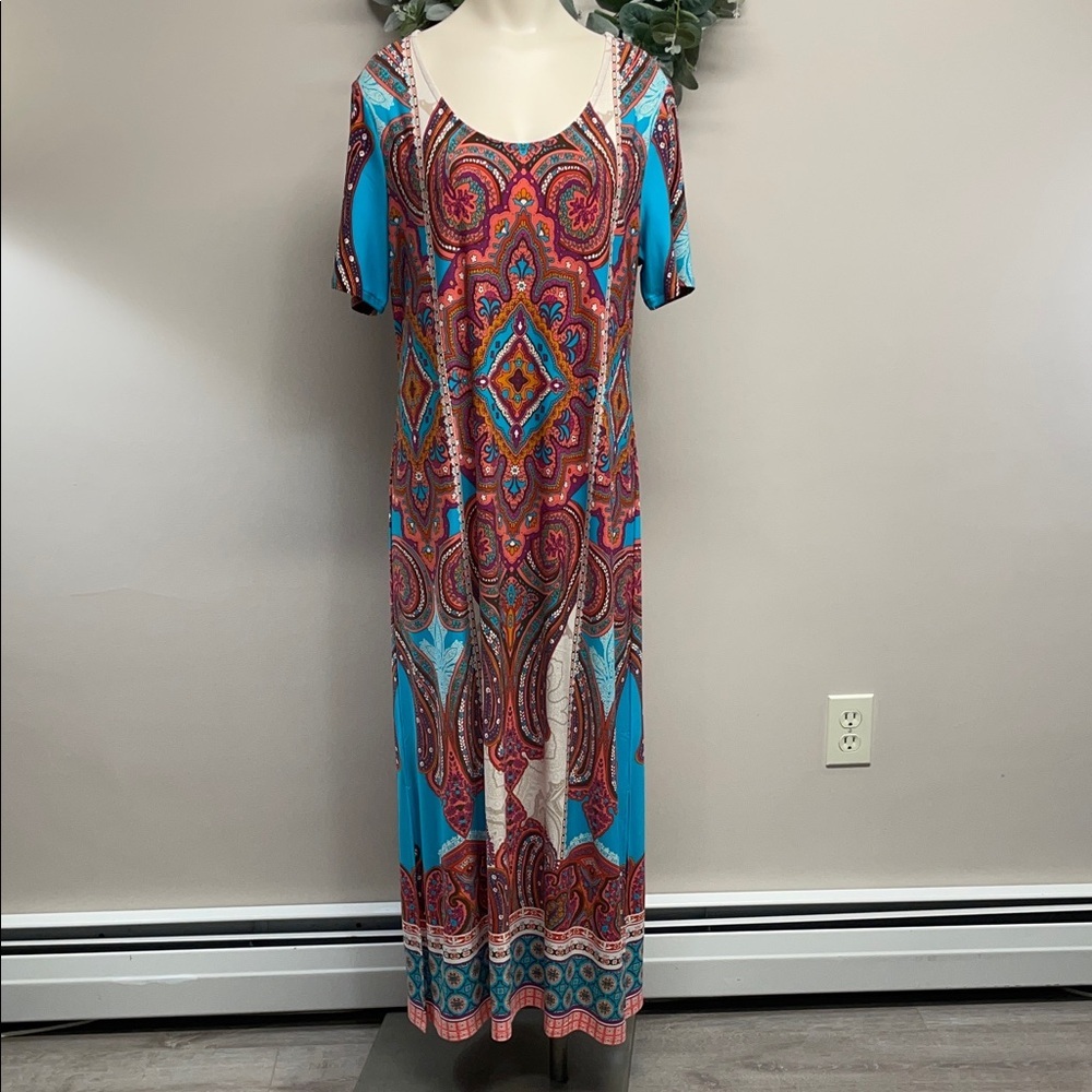 NWOT Chico’s Short Sleeve Multicolored Paisley Scoop Neck Maxi Dress 1P (US MP)